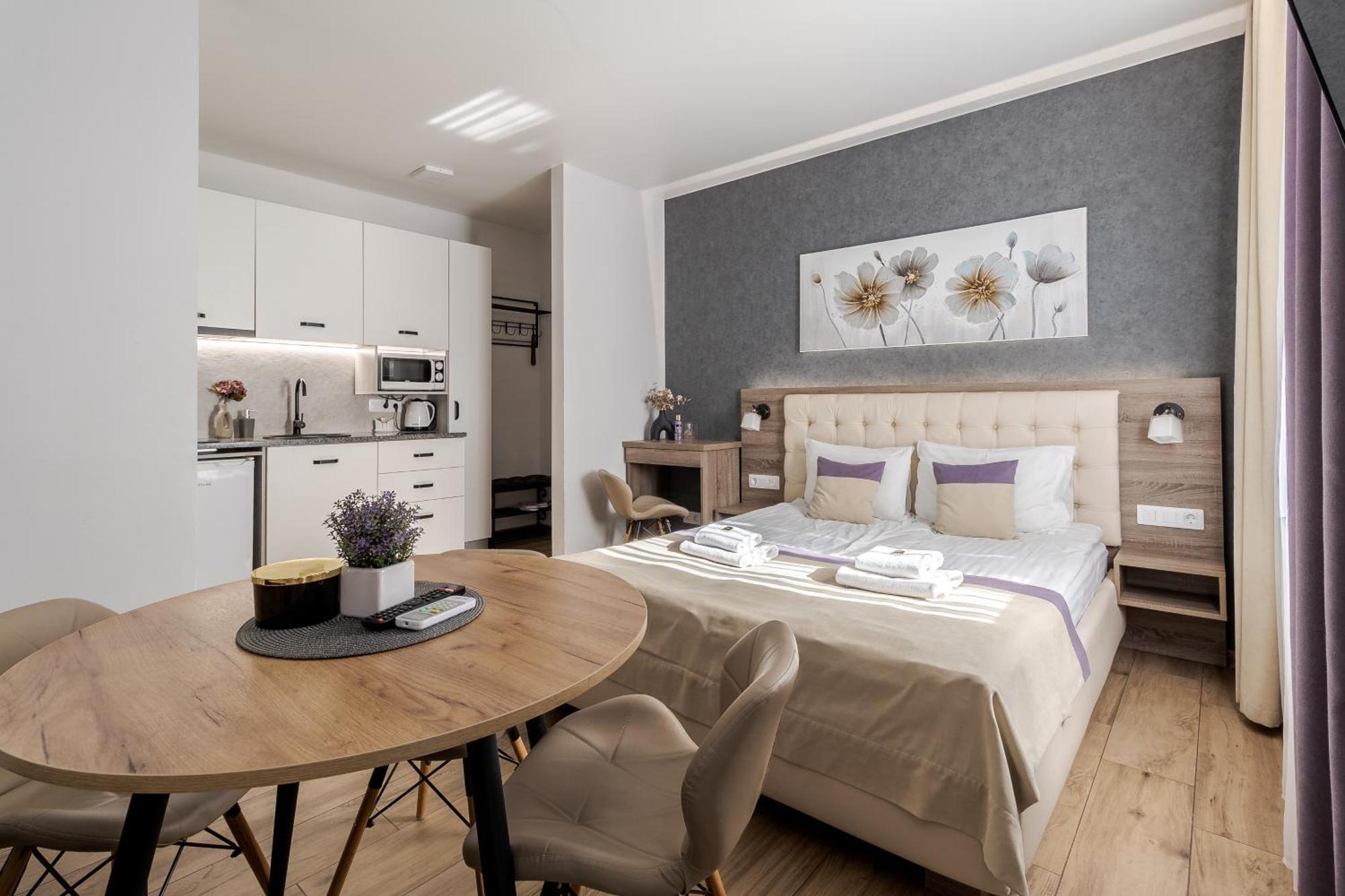 Demar Apart Violet Liov Exterior foto